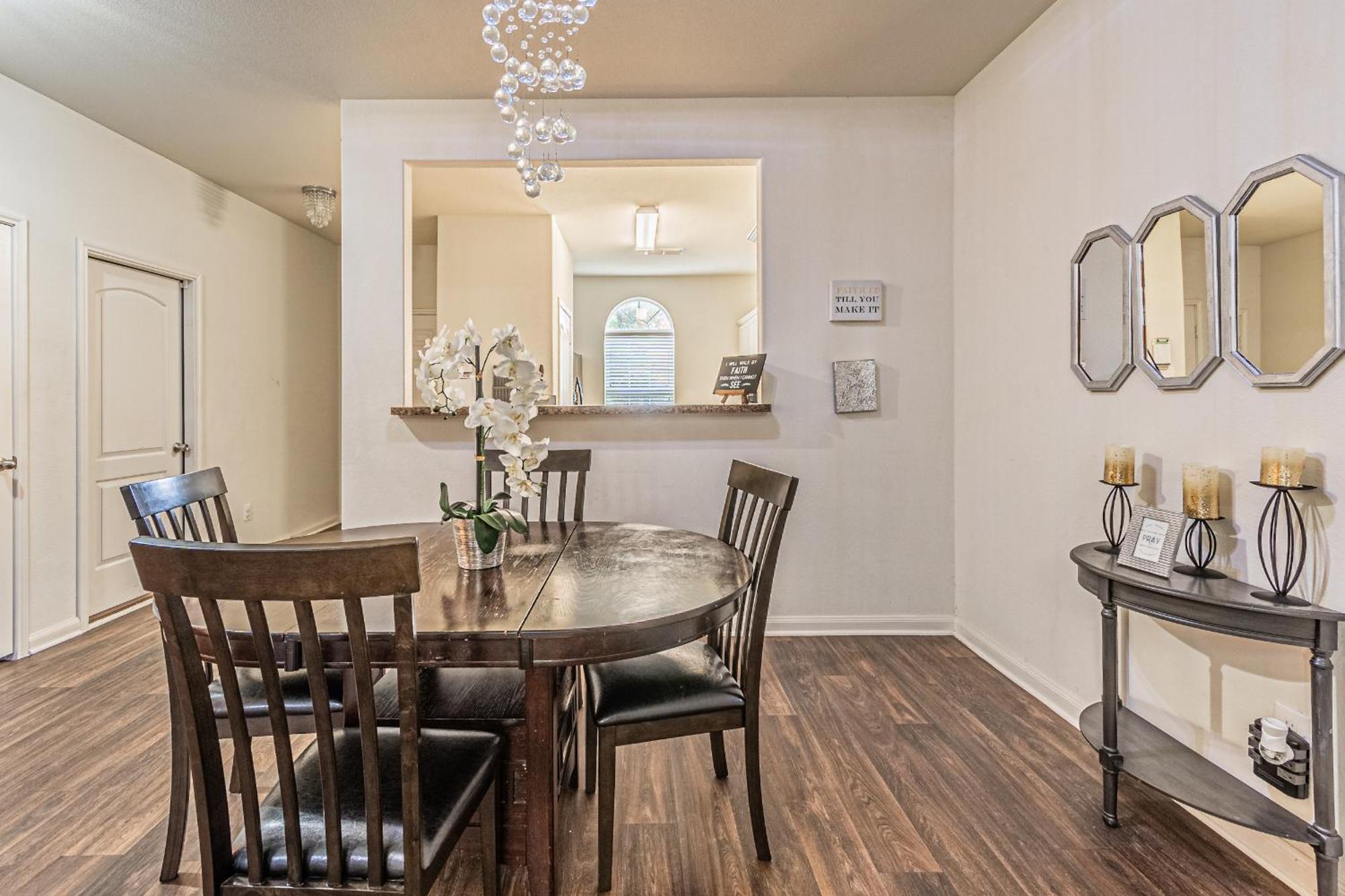 Luxury 5Br Dallas Retreat With Business Amenities - Perfect For Business Travelers, Families & Groups Eksteriør billede