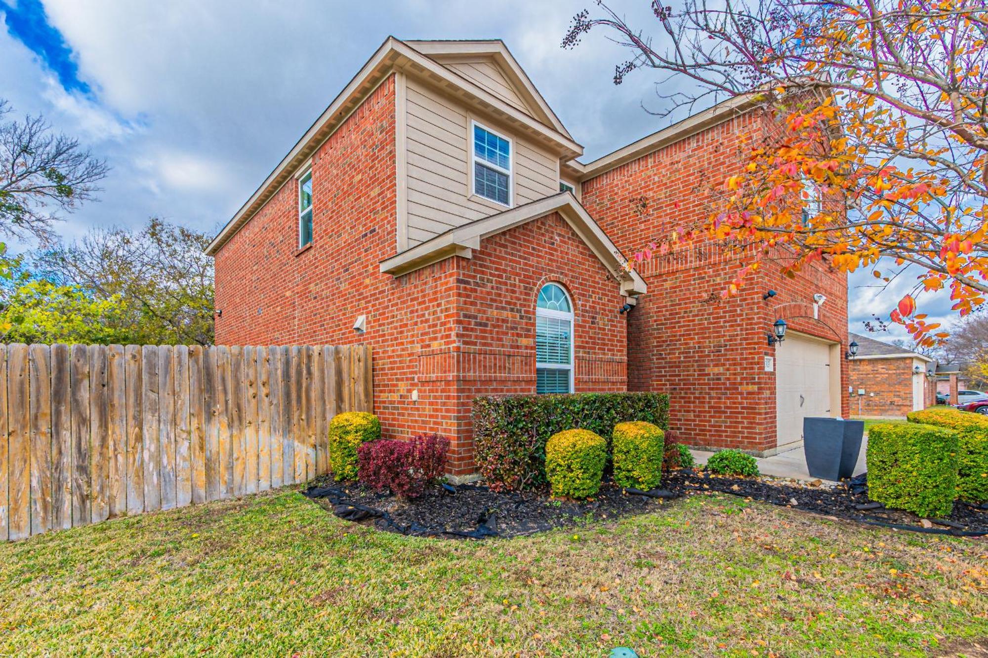 Luxury 5Br Dallas Retreat With Business Amenities - Perfect For Business Travelers, Families & Groups Eksteriør billede