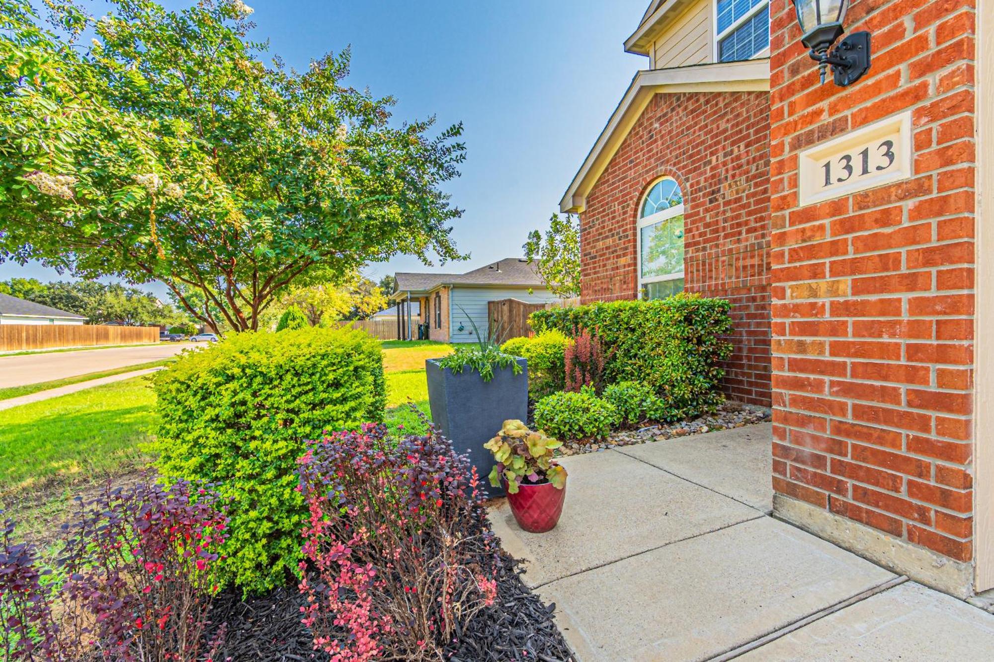 Luxury 5Br Dallas Retreat With Business Amenities - Perfect For Business Travelers, Families & Groups Eksteriør billede
