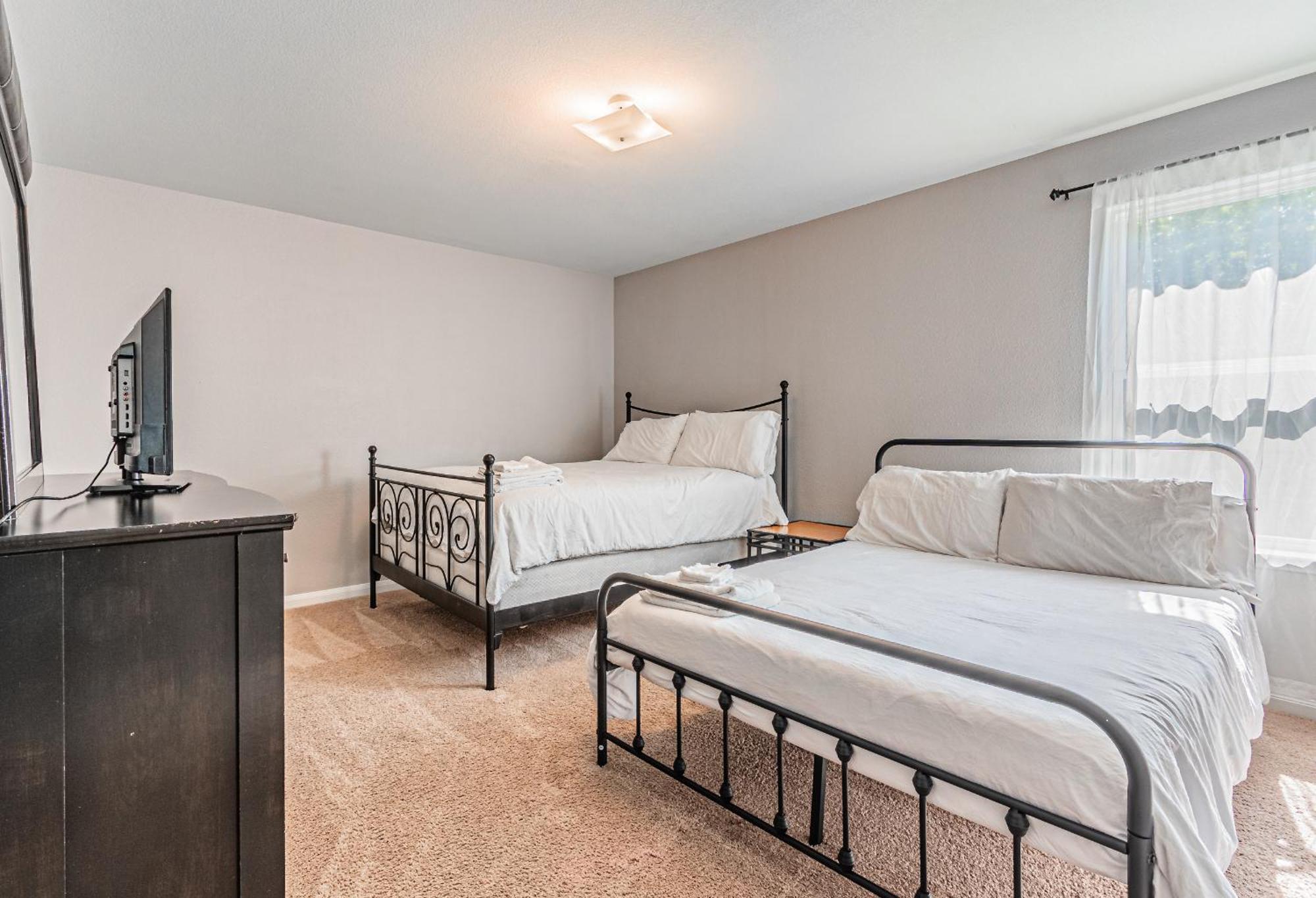 Luxury 5Br Dallas Retreat With Business Amenities - Perfect For Business Travelers, Families & Groups Eksteriør billede