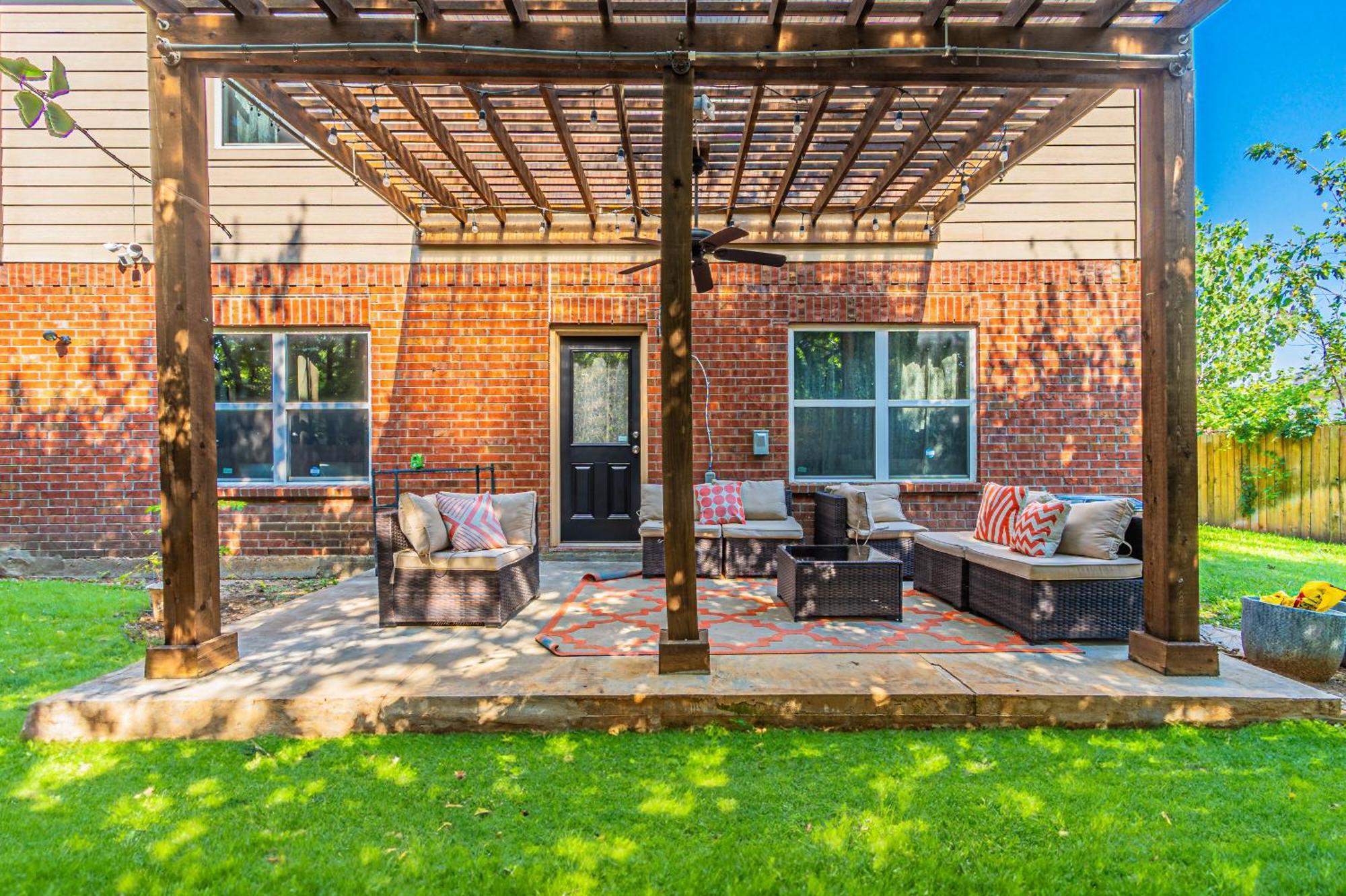 Luxury 5Br Dallas Retreat With Business Amenities - Perfect For Business Travelers, Families & Groups Eksteriør billede