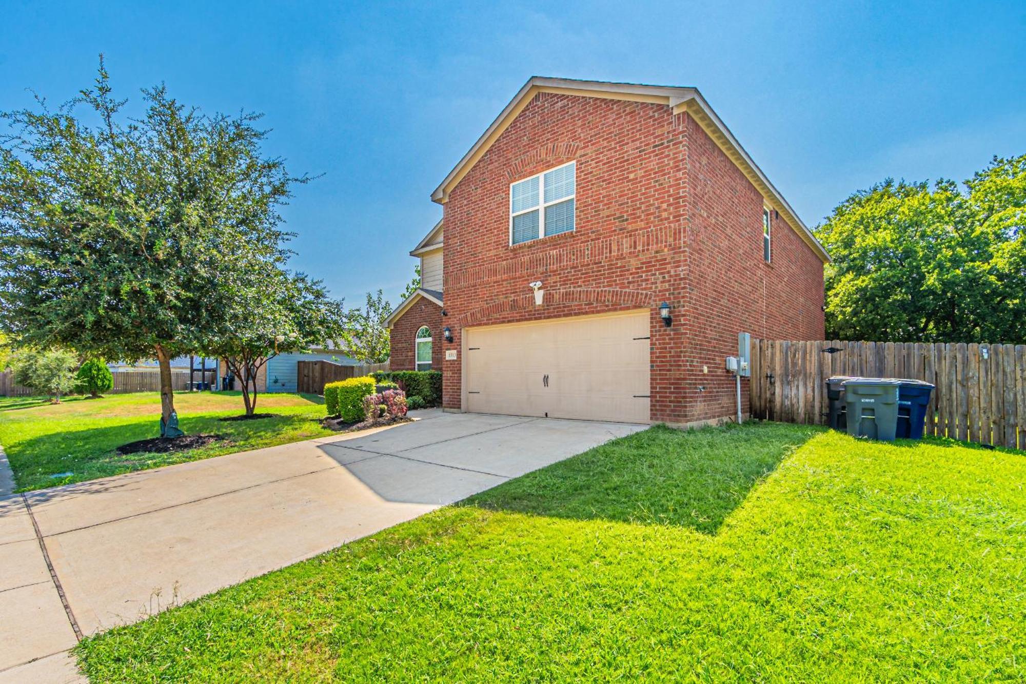 Luxury 5Br Dallas Retreat With Business Amenities - Perfect For Business Travelers, Families & Groups Eksteriør billede